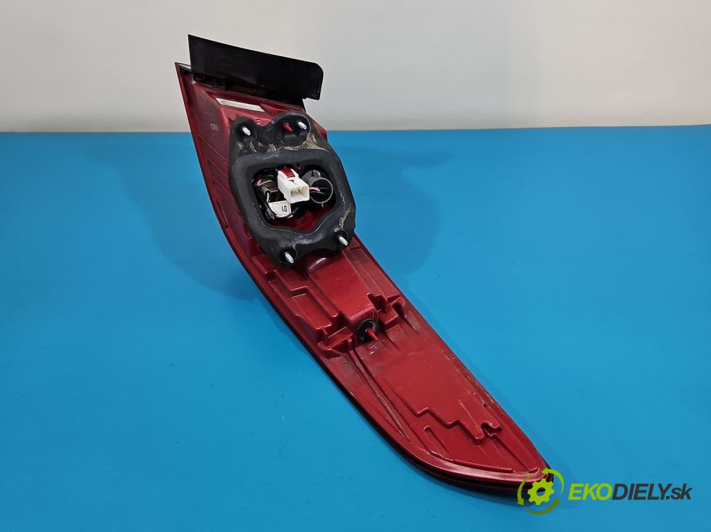 Kia Optima IV 2015-2020 1.6 T-GDI: 180 HP automatic 132.4 kW 1591 cm3 4- svetlo / reflektor zadné ľavé 92401-D4 (Kľučka dverí ostatné)