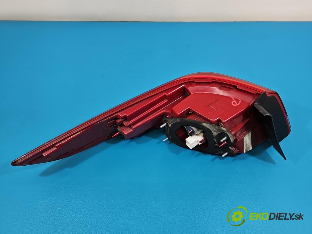 Kia Optima IV 2015-2020 1.6 T-GDI: 180 HP automatic 132.4 kW 1591 cm3 4- svetlo / reflektor zadné pravé  (Kľučka dverí ostatné)