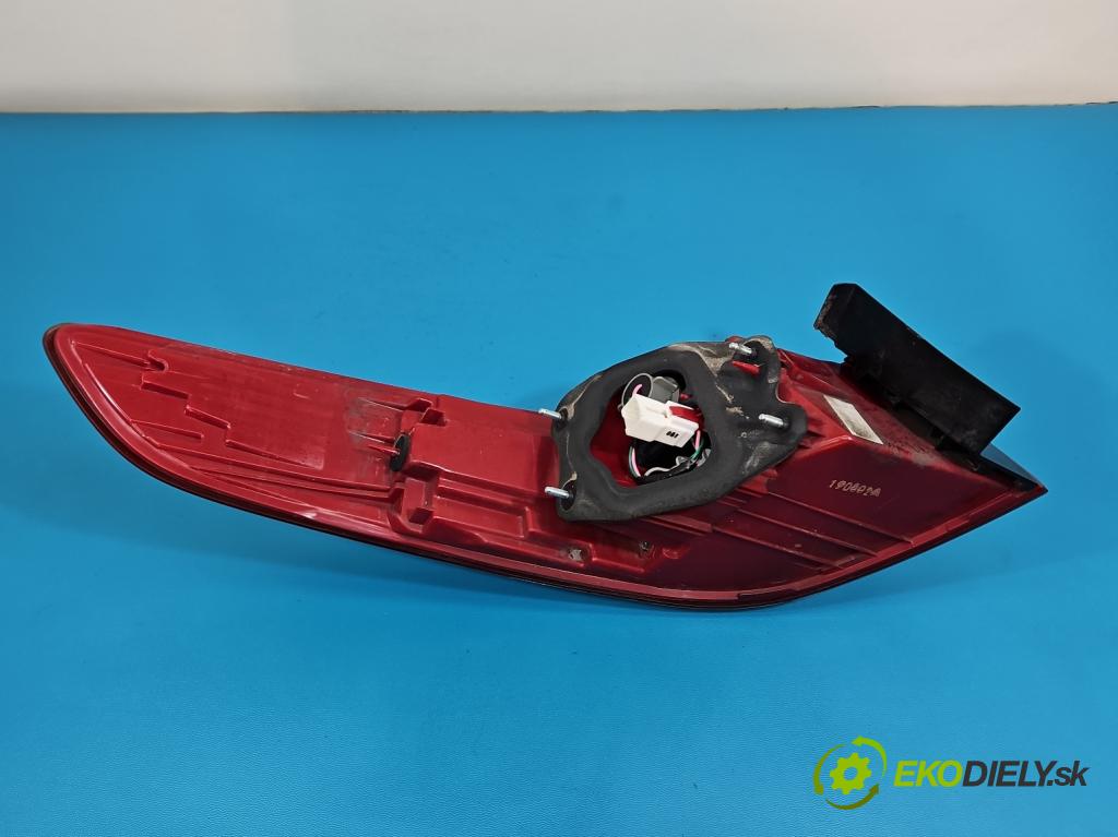 Kia Optima IV 2015-2020 1.6 T-GDI: 180 HP automatic 132.4 kW 1591 cm3 4- svetlo / reflektor zadné pravé  (Kľučka dverí ostatné)