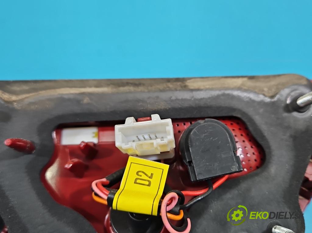 Kia Optima IV 2015-2020 1.6 T-GDI: 180 HP automatic 132.4 kW 1591 cm3 4- svetlo / reflektor zadné pravé  (Kľučka dverí ostatné)