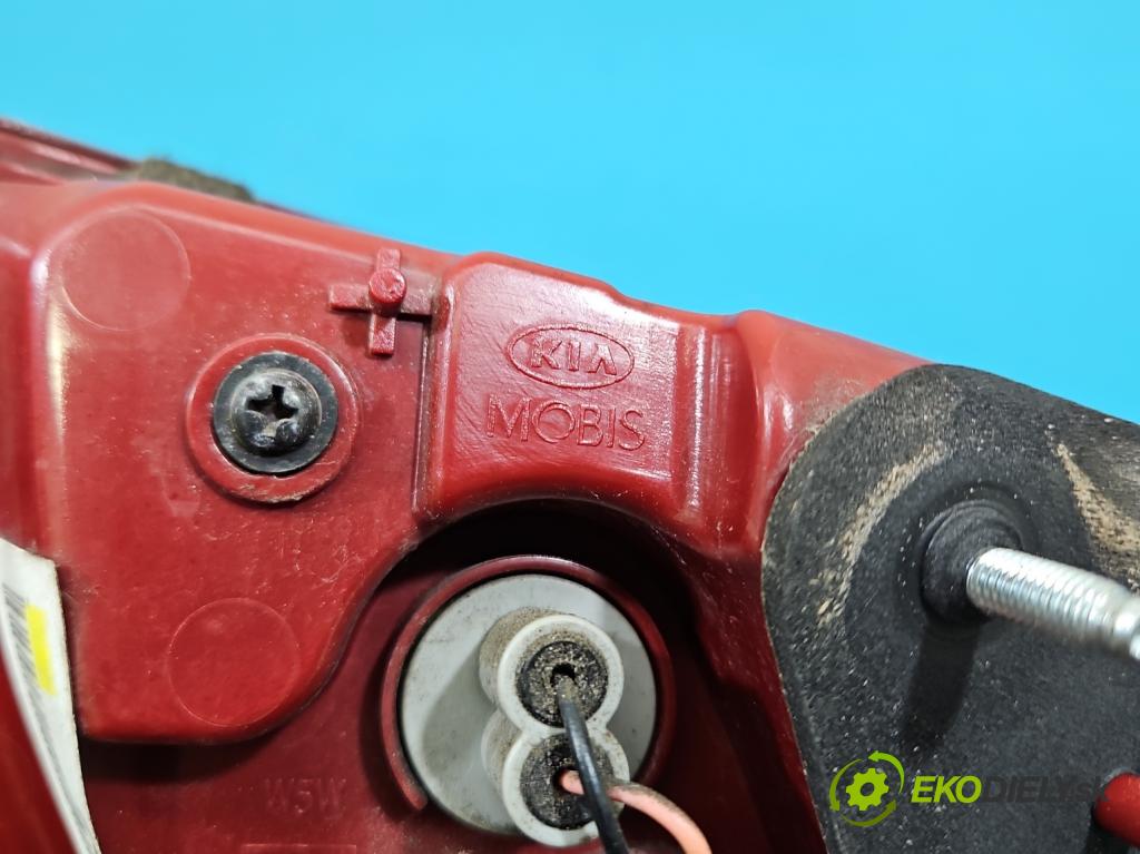 Kia Optima IV 2015-2020 1.6 T-GDI: 180 HP automatic 132.4 kW 1591 cm3 4- svetlo / reflektor zadné pravé  (Kľučka dverí ostatné)