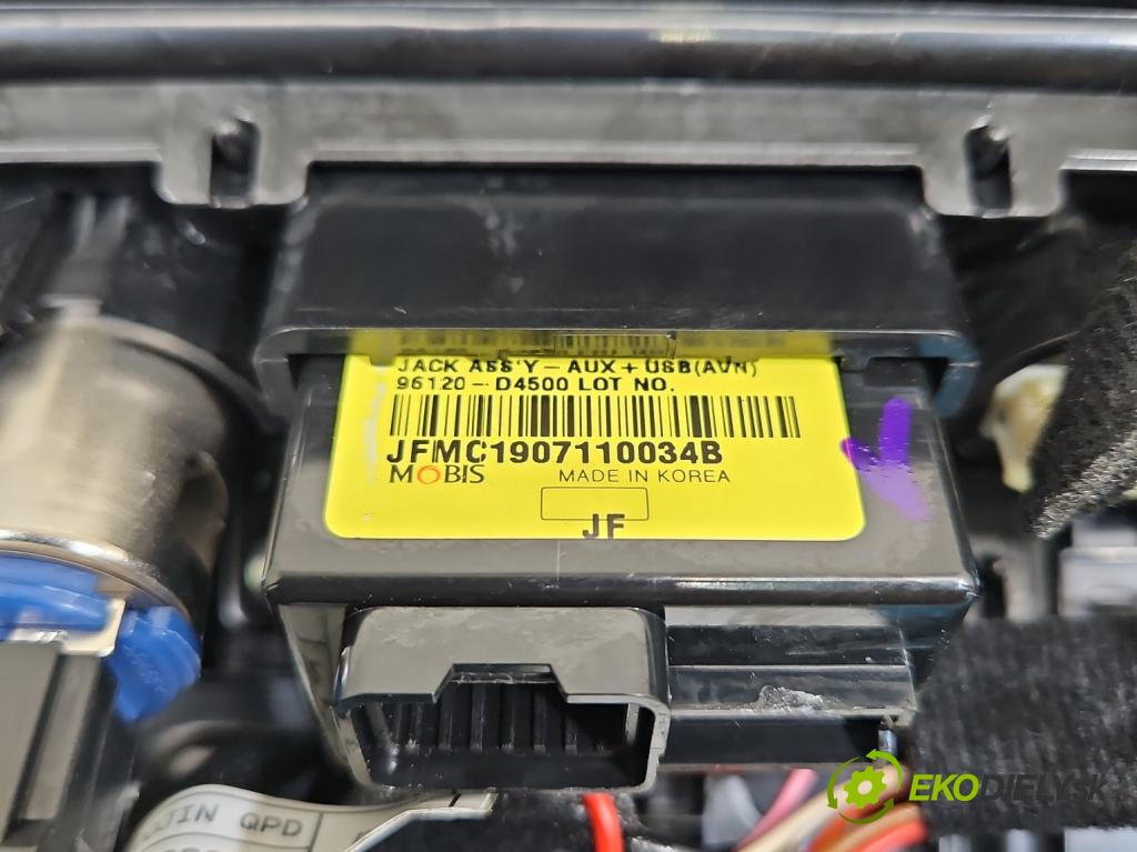 Kia Optima IV 2015-2020 1.6 T-GDI: 180 HP automatic 132.4 kW 1591 cm3 4- Nabíjačka 95560-D4100