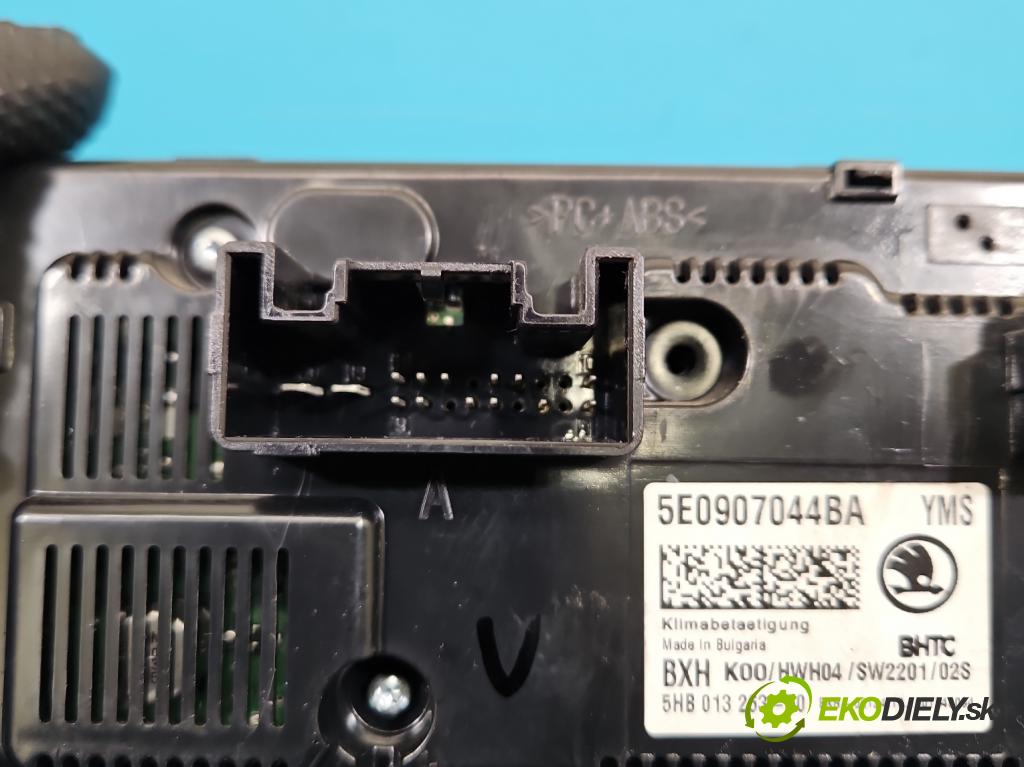 Skoda Octavia III 2013- 1.5 TSI 150 HP manual 110 kW 1498 cm3 5- panel kúrenia 5E0907044BA