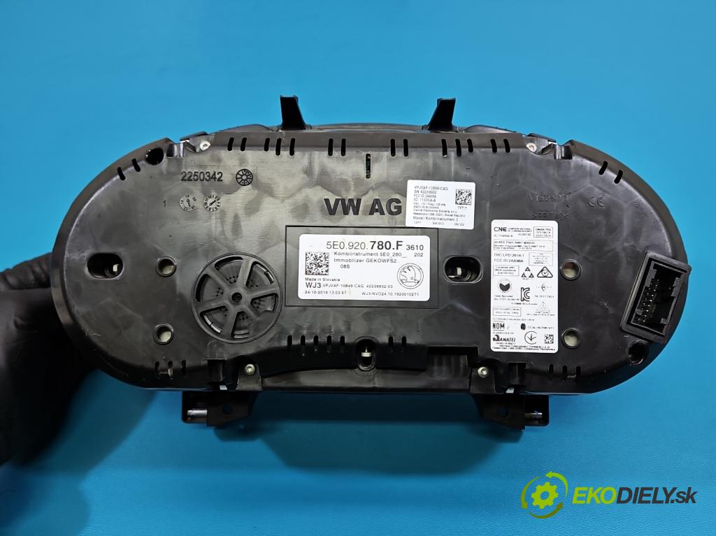 Skoda Octavia III 2013- 1.5 TSI 150 HP manual 110 kW 1498 cm3 5- prístrojovka/ budíky 5E0920780F (Prístrojová doska)