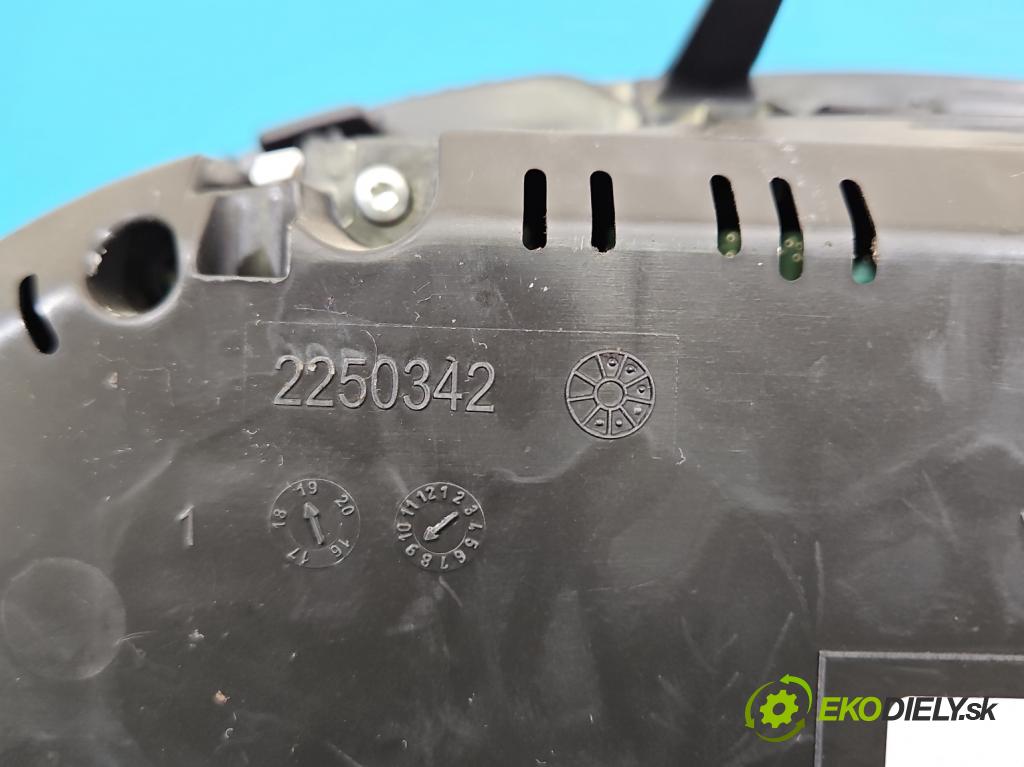 Skoda Octavia III 2013- 1.5 TSI 150 HP manual 110 kW 1498 cm3 5- prístrojovka/ budíky 5E0920780F (Prístrojová doska)