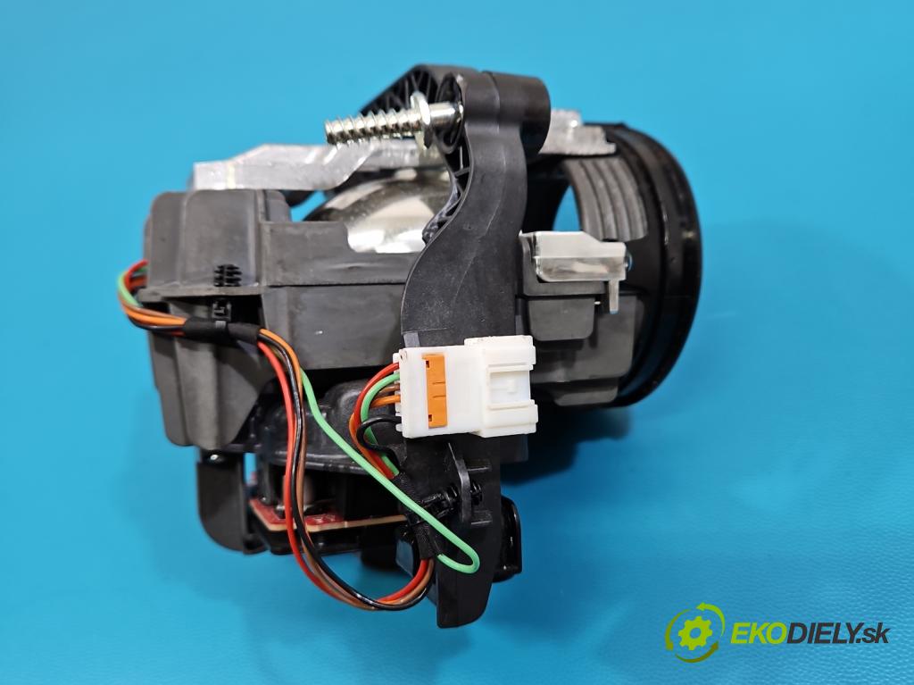 Kia Optima IV 2015-2020 1.6 T-GDI 180 hp automatic 132.4 kW 1591 cm3 4- čočka reflektor: levého