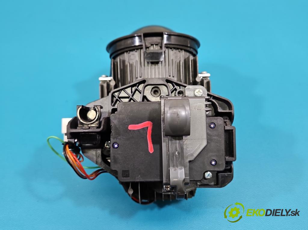 Kia Optima IV 2015-2020 1.6 T-GDI 180 hp automatic 132.4 kW 1591 cm3 4- čočka reflektor: levého