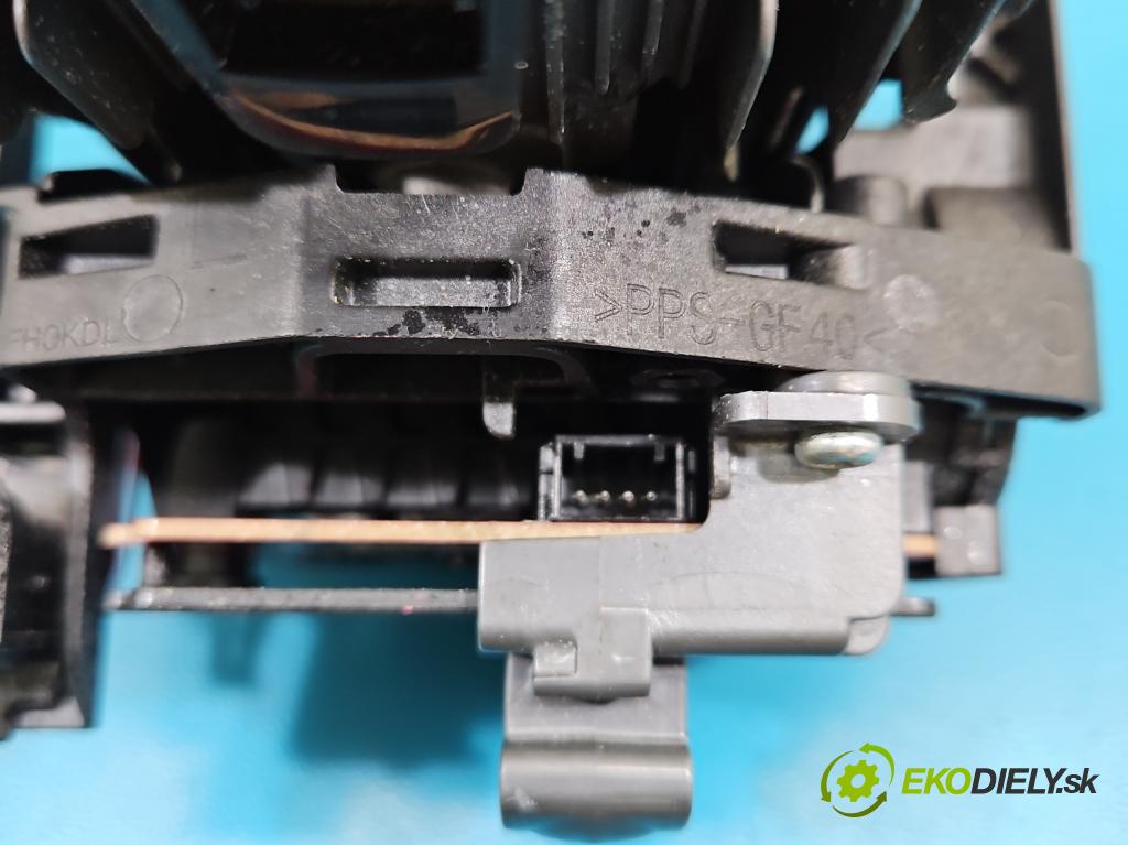 Kia Optima IV 2015-2020 1.6 T-GDI 180 hp automatic 132.4 kW 1591 cm3 4- čočka reflektor: levého