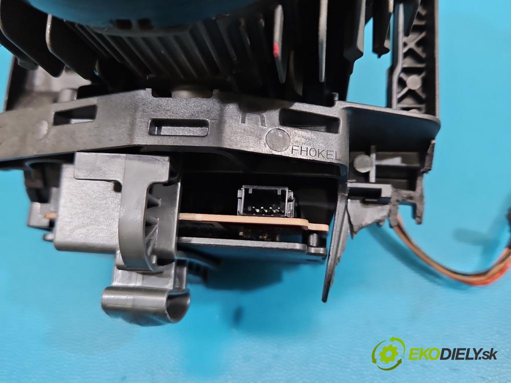 Kia Optima IV 2015-2020 1.6 T-GDI: 180 HP automatic 132.4 kW 1591 cm3 4- Šošovka reflektor: pravej časti A8921-61A10