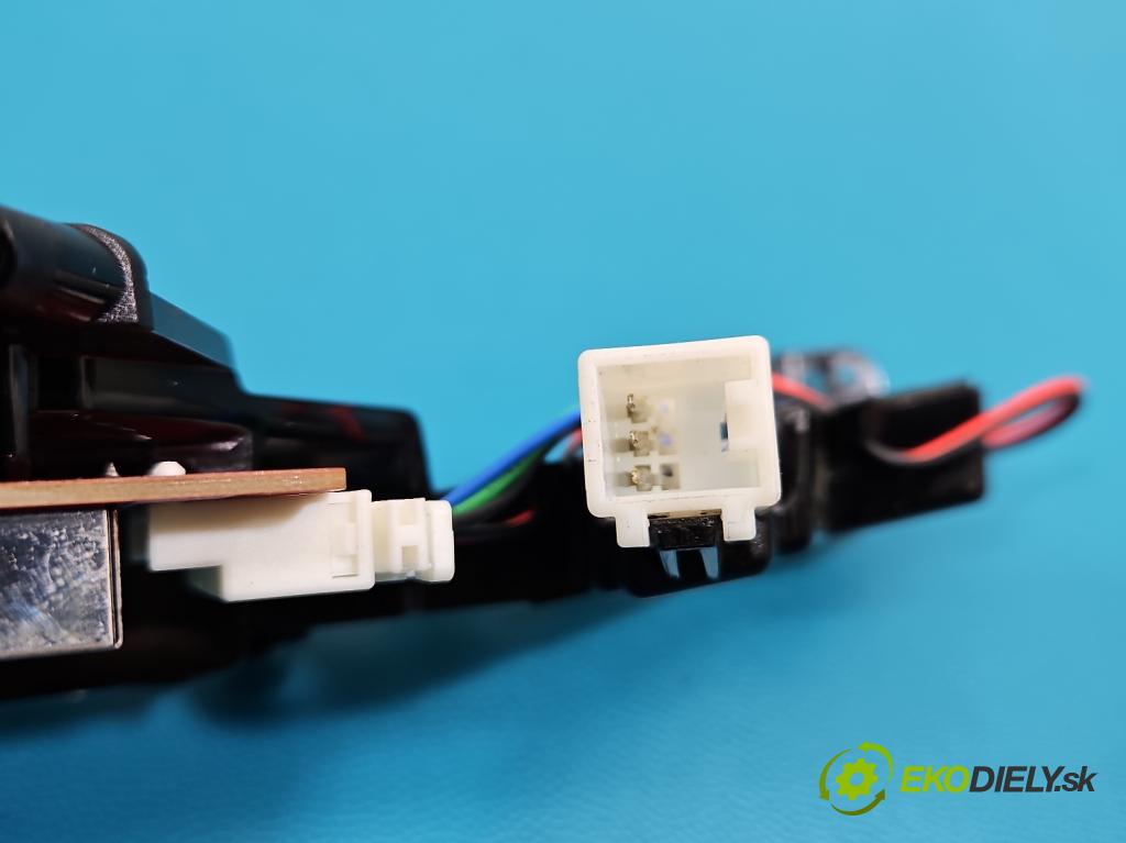 Kia Optima IV 2015-2020 1.6 T-GDI: 180 HP automatic 132.4 kW 1591 cm3 4- modul lampy: A892155A20