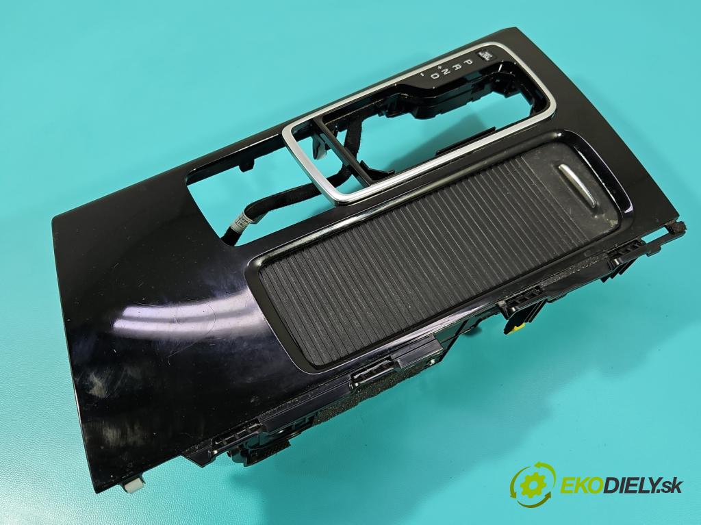 Kia Optima IV 2015-2020 1.6 T-GDI: 180 HP automatic 132.4 kW 1591 cm3 4- Rukojeť: na nápoje: 84651-D4020 (Držiak (úchyt) na nápoje)