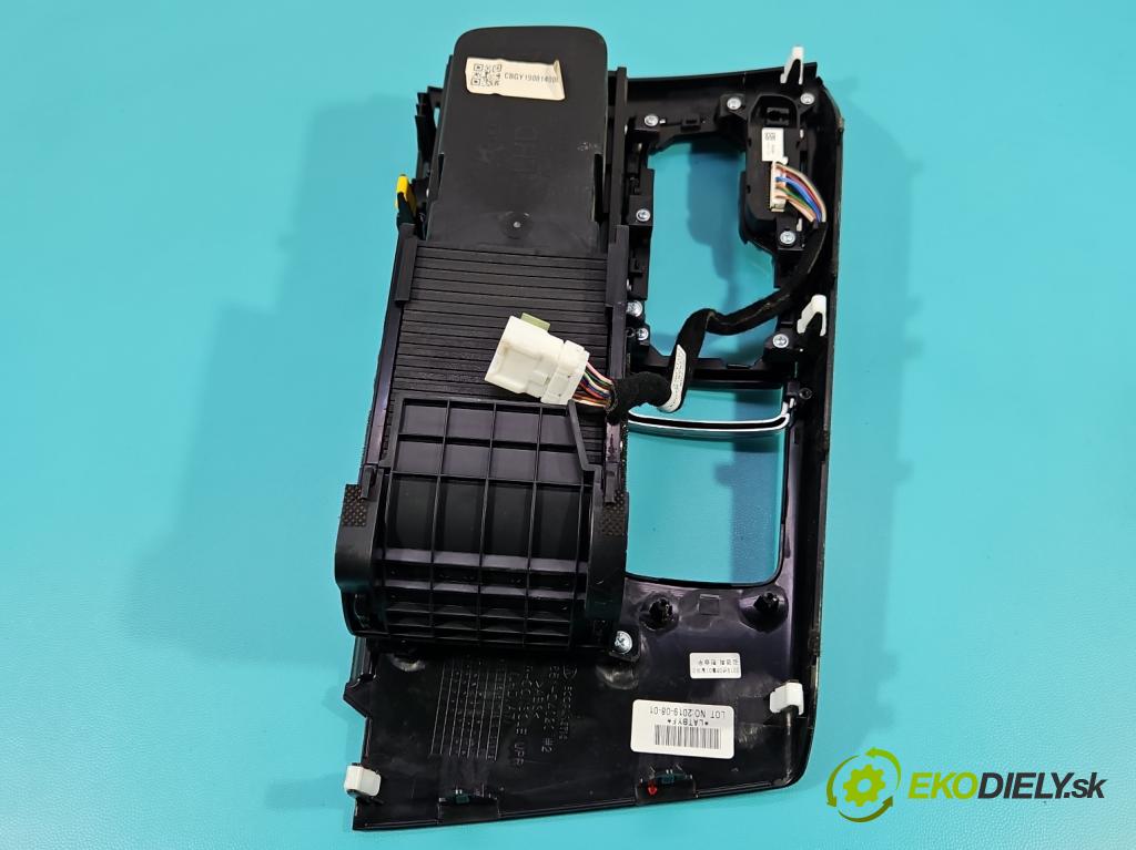 Kia Optima IV 2015-2020 1.6 T-GDI: 180 HP automatic 132.4 kW 1591 cm3 4- Rukojeť: na nápoje: 84651-D4020 (Držiak (úchyt) na nápoje)