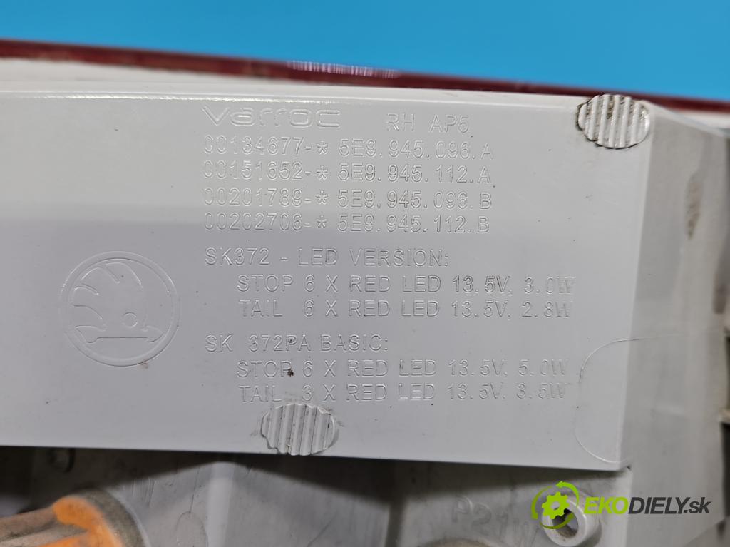 Skoda Octavia III 2013- 1.5 TSI 150 HP manual 110 kW 1498 cm3 5- svetlo / reflektor zadné pravé 5E9945096B (Kľučka dverí ostatné)