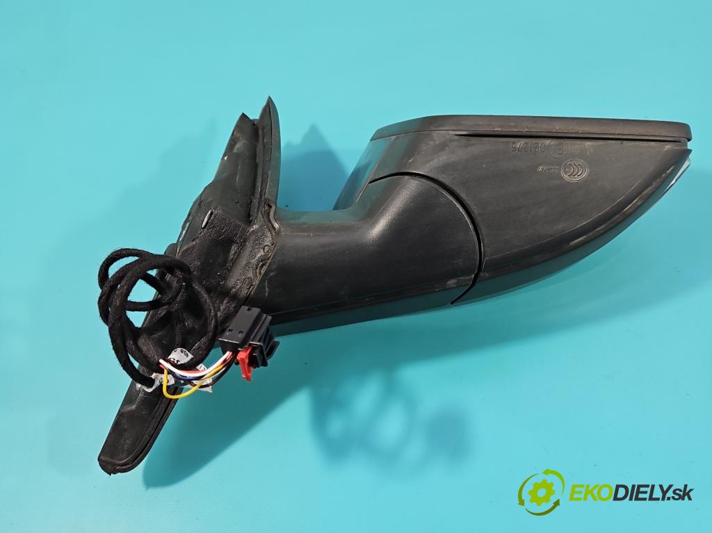 Skoda Octavia III 2013- 1.5 TSI 150 HP manual 110 kW 1498 cm3 5- zrkadlo pravé  (Kľučka dverí ostatné)