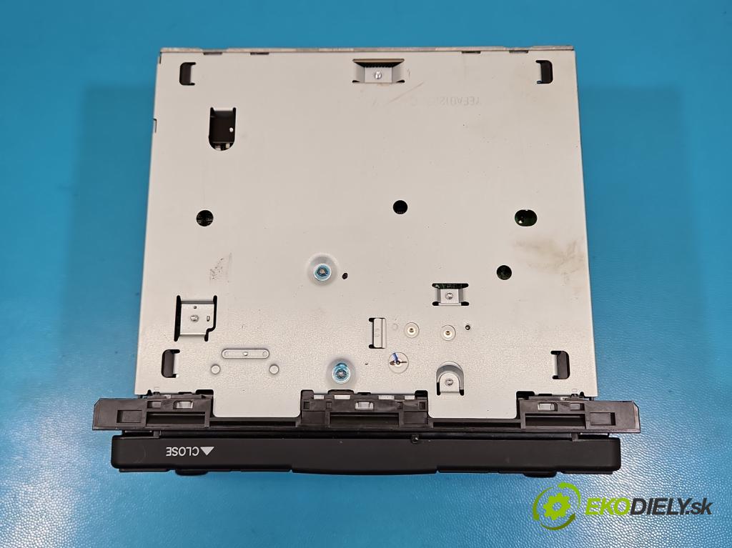 Toyota Avensis II T25 2003-2008 2.0 D4D 126 HP manual 93 kW 1998 cm3 5- Radio originál 08662-06910