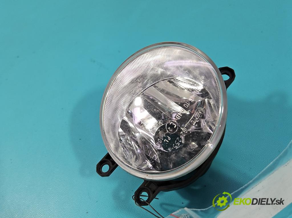 Toyota Auris II 2012-2018 1.6 16V 132  HP manual 97 kW 1598 cm3 5- Halogen ľavý 81220-02110 (Kľučka dverí ostatné)