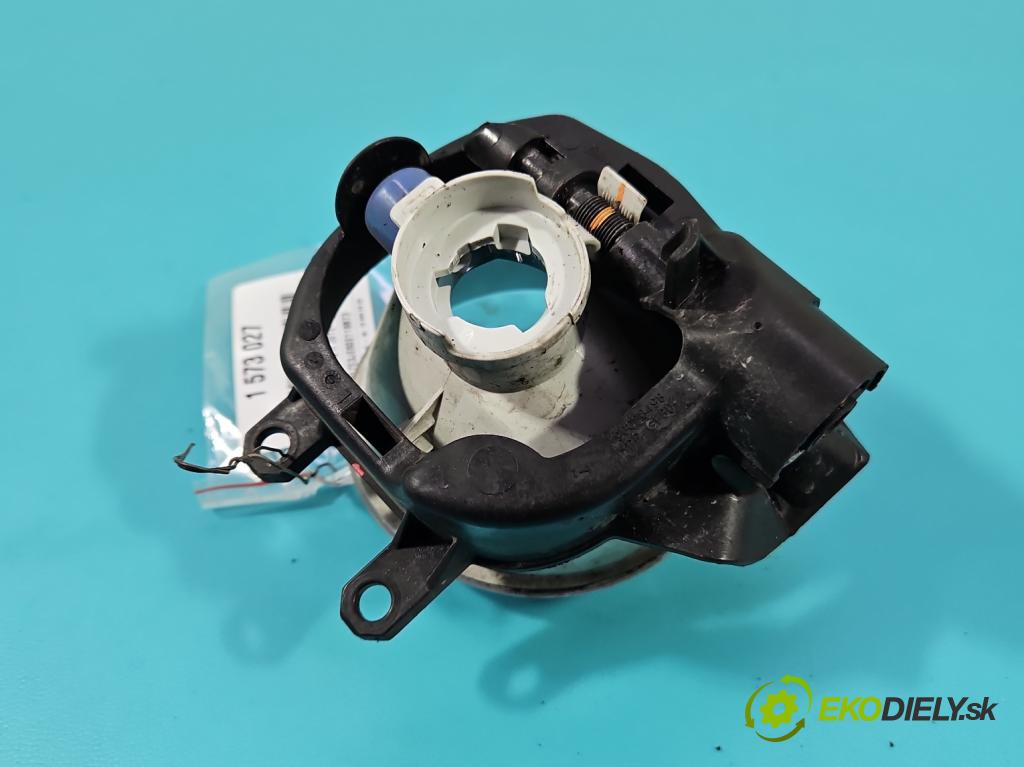 Toyota Auris II 2012-2018 1.6 16V 132  HP manual 97 kW 1598 cm3 5- Halogen ľavý 81220-02110 (Kľučka dverí ostatné)
