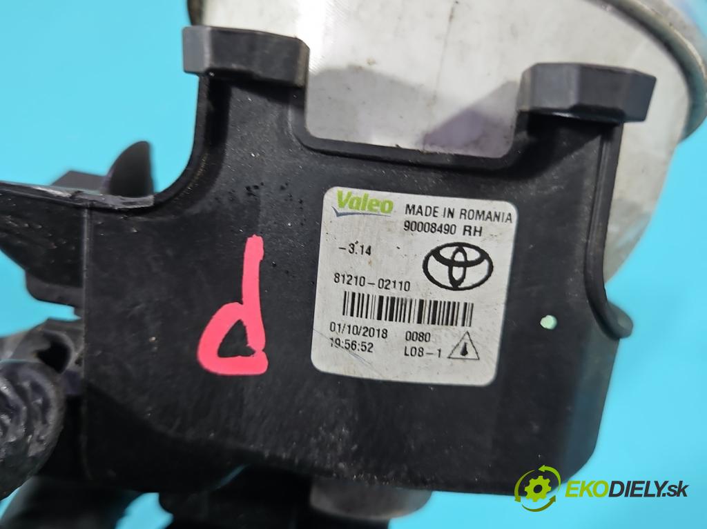Toyota Auris II 2012-2018 1.6 16V 132  HP manual 97 kW 1598 cm3 5- Halogen pravý 81210-02110 (Kľučka dverí ostatné)