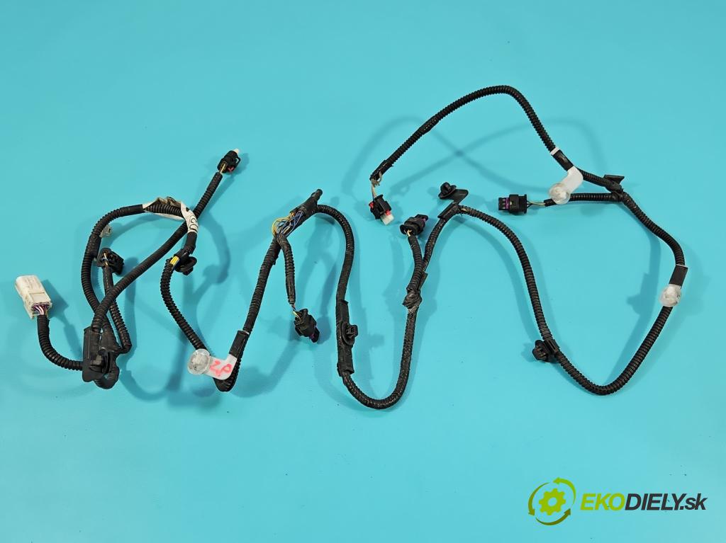 Toyota Auris II 2012-2018 1.6 16V 132  HP manual 97 kW 1598 cm3 5- Zväzok: nárazník predné 8211902030C