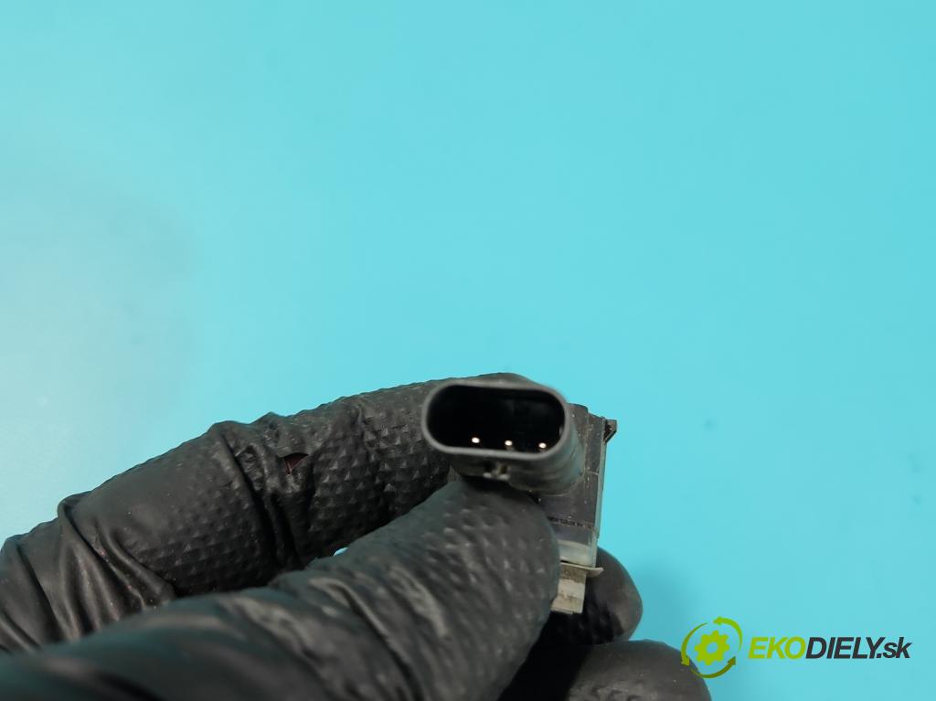 Toyota Auris II 2012-2018 1.6 16V 132  HP manual 97 kW 1598 cm3 5- snímač parkovaní: 89341-05010-XX