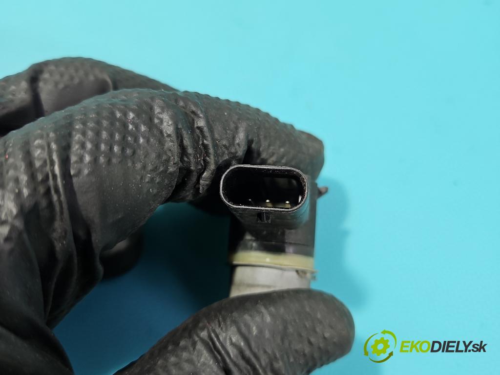 Toyota Auris II 2012-2018 1.6 16V 132  HP manual 97 kW 1598 cm3 5- snímač parkovaní: 89341-02010