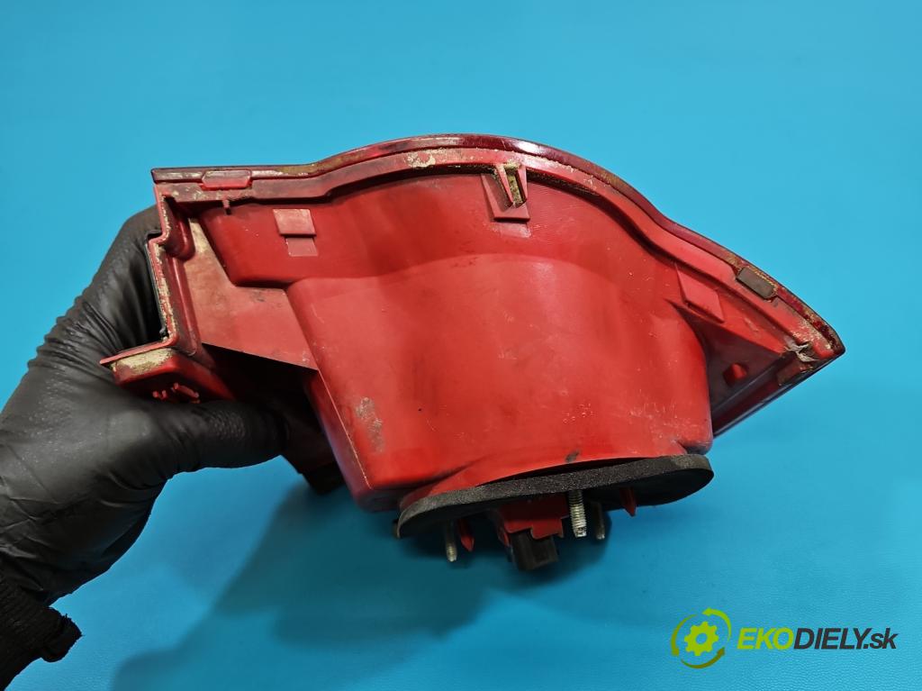 Vw Passat B6 2005-2010 1.9 tdi 105 HP manual 77 kW 1896 cm3 4- svetlo / reflektor zadné pravé 3C5945096C (Kľučka dverí ostatné)