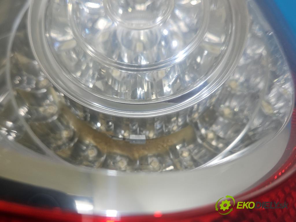 Vw Passat B6 2005-2010 1.9 tdi 105 HP manual 77 kW 1896 cm3 4- svetlo / reflektor zadné pravé 3C5945096C (Kľučka dverí ostatné)