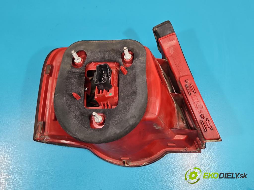 Vw Passat B6 2005-2010 1.9 tdi 105 HP manual 77 kW 1896 cm3 4- svetlo / reflektor zadné pravé 3C5945096C (Kľučka dverí ostatné)