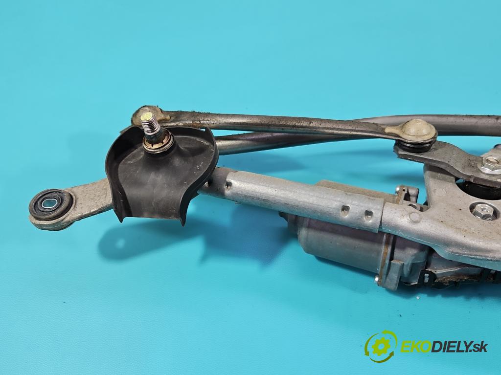 Toyota Auris II 2012-2018 1.6 16V 132  HP manual 97 kW 1598 cm3 5- motor stieračov predné 85110-02340