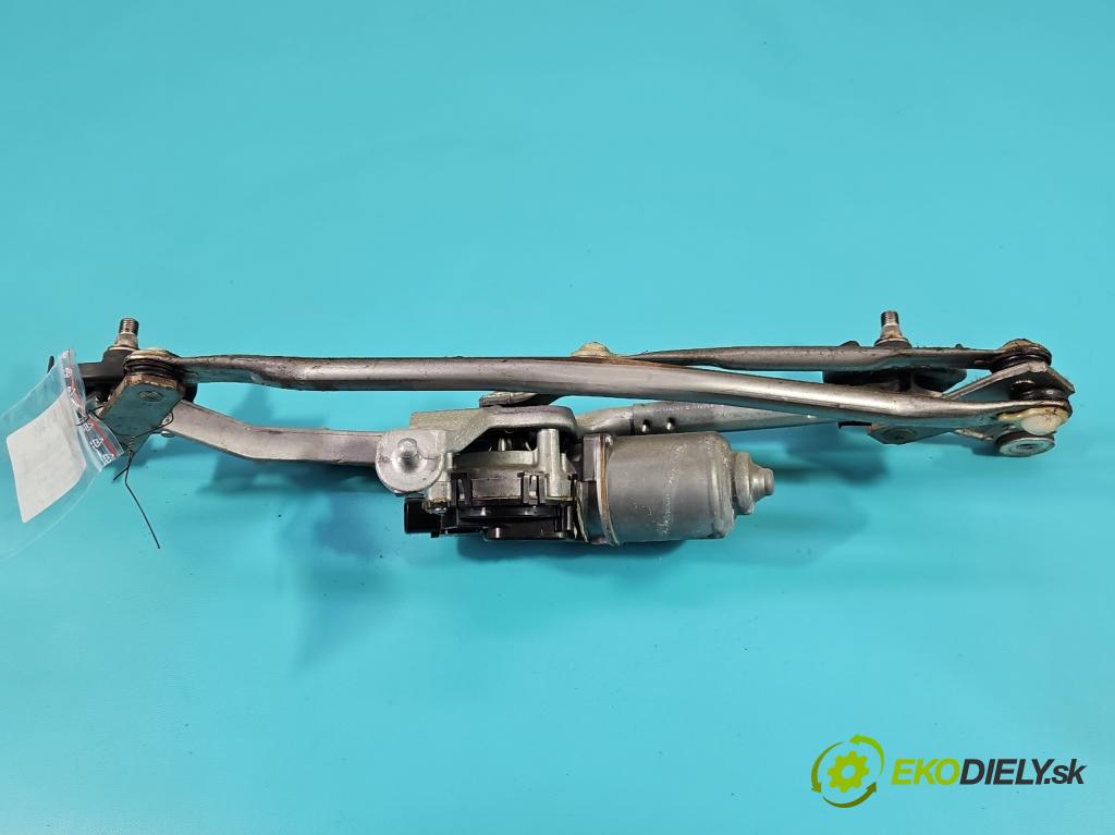 Toyota Auris II 2012-2018 1.6 16V 132  HP manual 97 kW 1598 cm3 5- motor stieračov predné 85110-02340