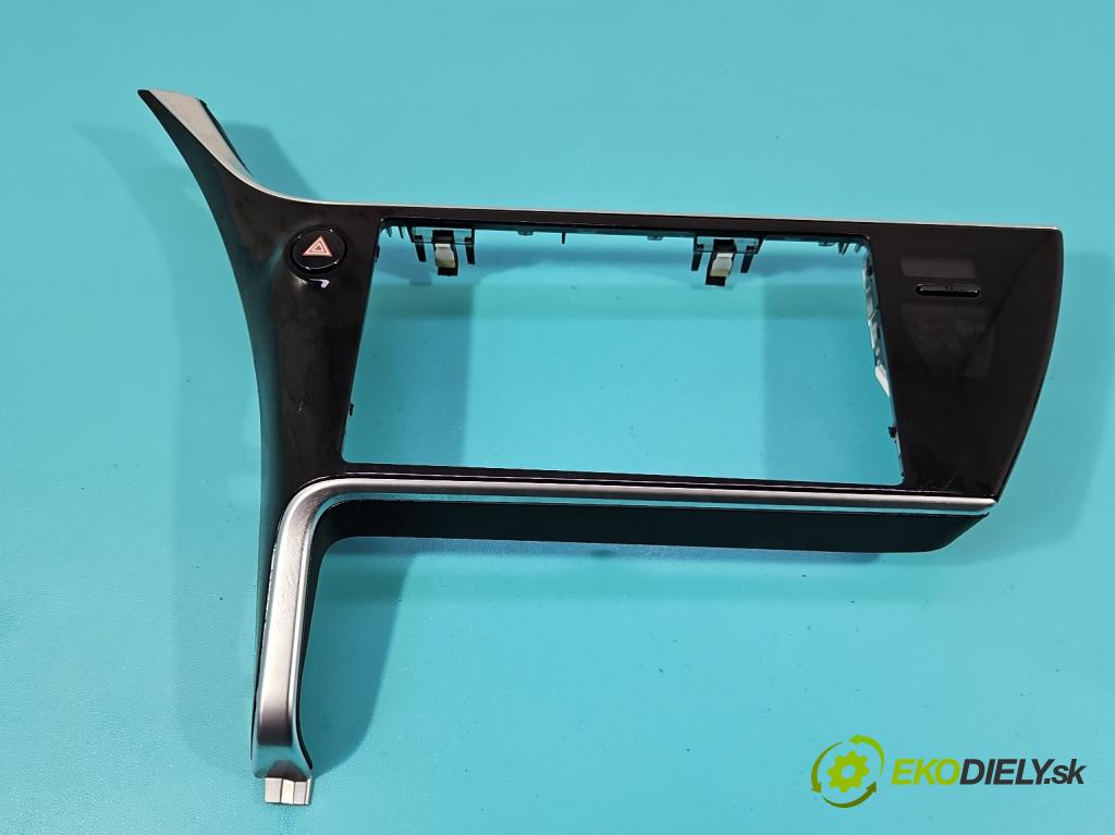 Toyota Auris II 2012-2018 1.6 16V 132  HP manual 97 kW 1598 cm3 5- Rám: rádio: 55405-02870