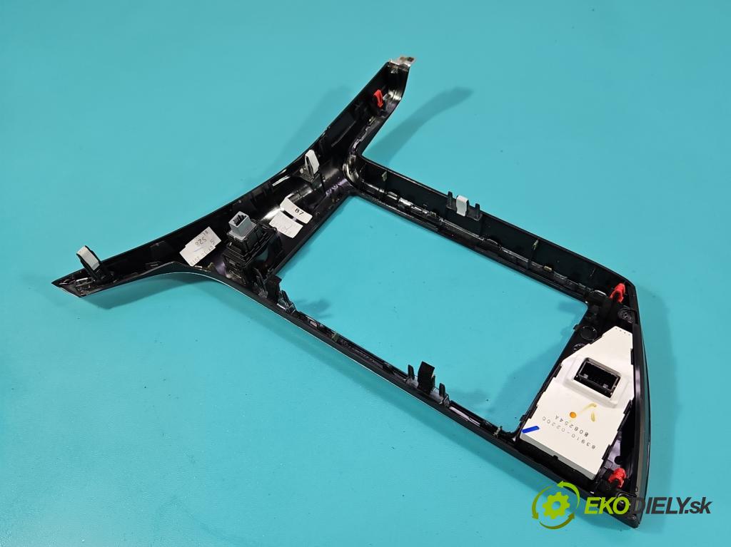 Toyota Auris II 2012-2018 1.6 16V 132  HP manual 97 kW 1598 cm3 5- Rám: rádio: 55405-02870