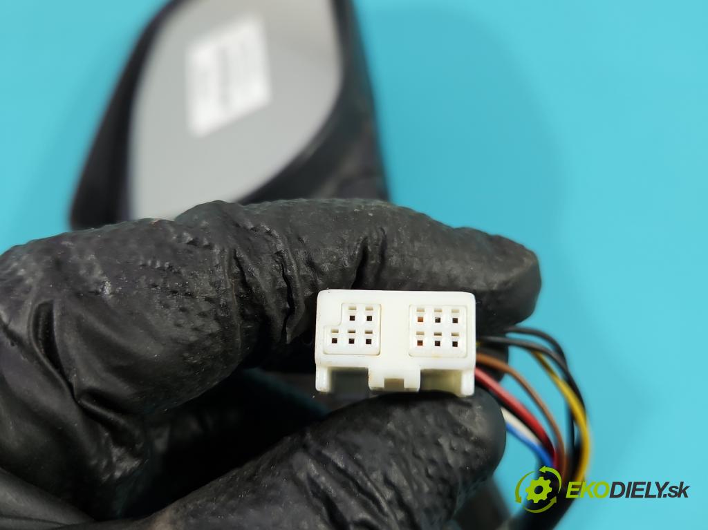 Toyota Avensis II T25 2003-2008 2.0 D4D 126 HP manual 93 kW 1998 cm3 5- zrkadlo pravé  (Kľučka dverí ostatné)