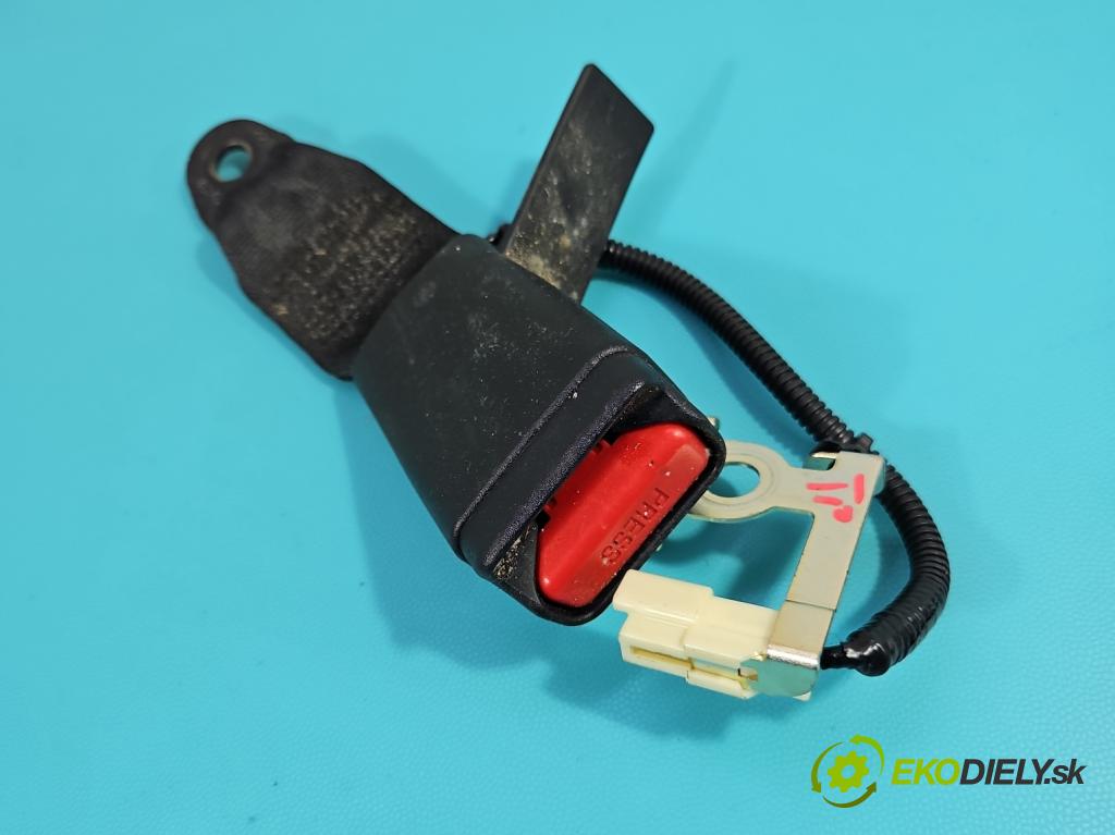 Toyota Auris II 2012-2018 1.6 16V 132  HP manual 97 kW 1598 cm3 5- pas bezpečnosť: zadné ľavý 73360-02750