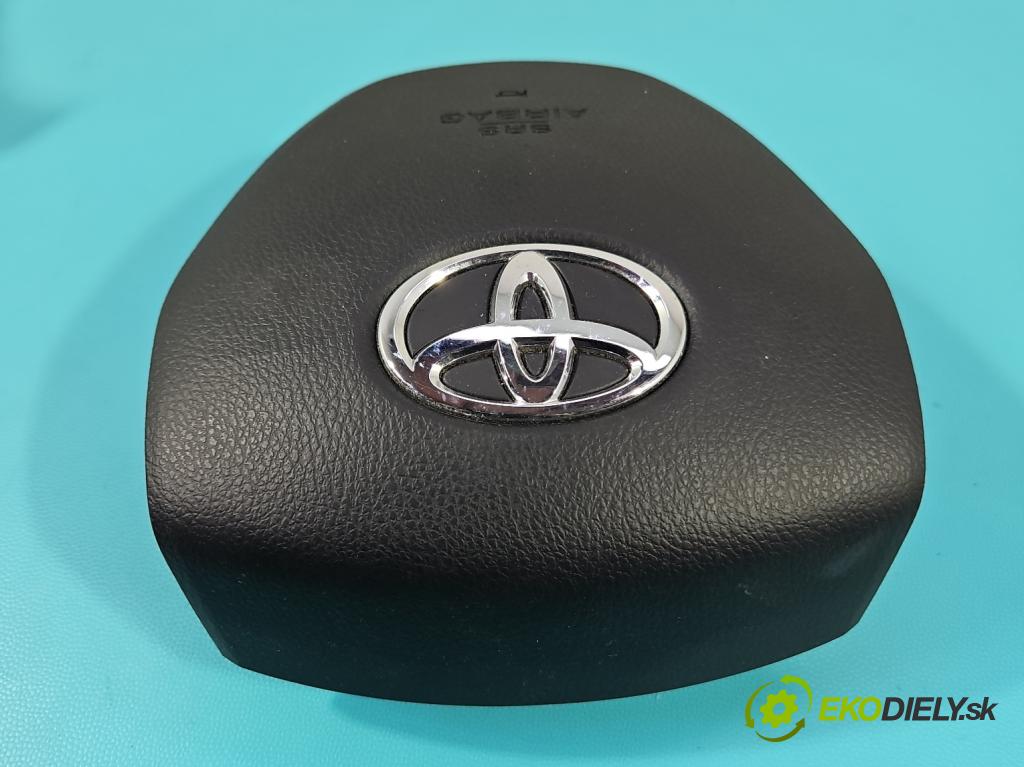 Toyota Auris II 2012-2018 1.6 16V 132 HP manual 97 kW 1598 cm3 5- airbag vzduch: Řidiči: (Airbag)