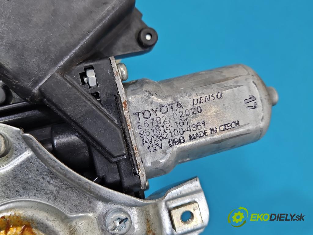 Toyota Auris II 2012-2018 1.6 16V 132  HP manual 97 kW 1598 cm3 5- mechanizmus okna predné ľavý 85720-02410-B