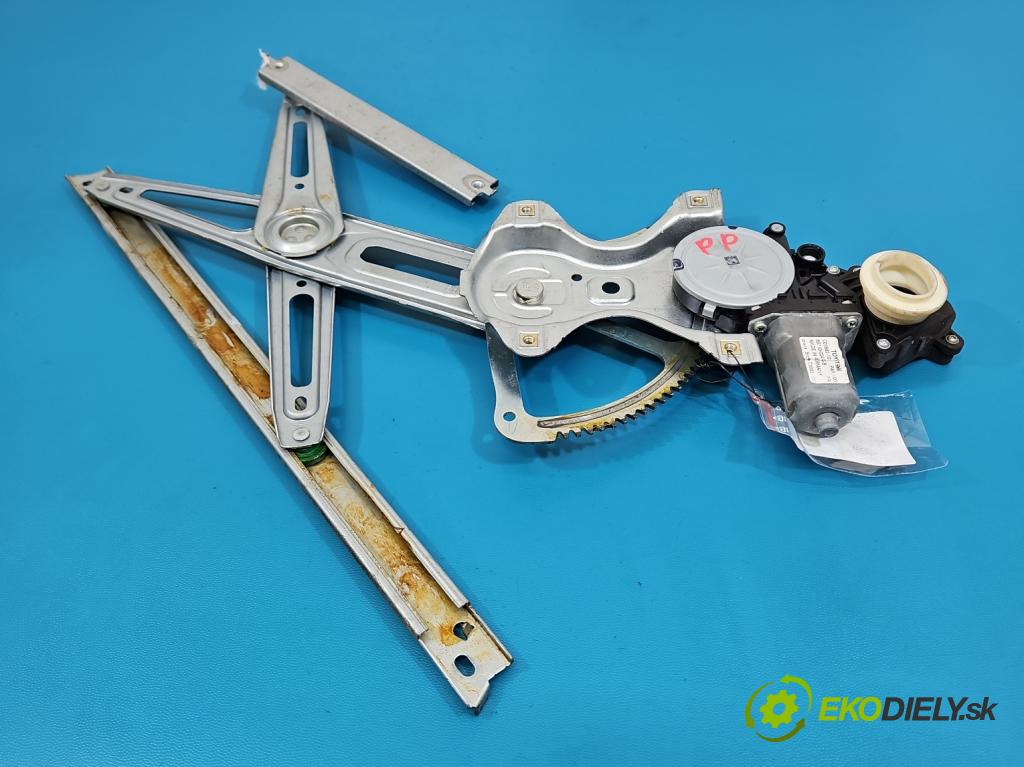 Toyota Auris II 2012-2018 1.6 16V 132  HP manual 97 kW 1598 cm3 5- mechanizmus okna predné pravý 85701-02010