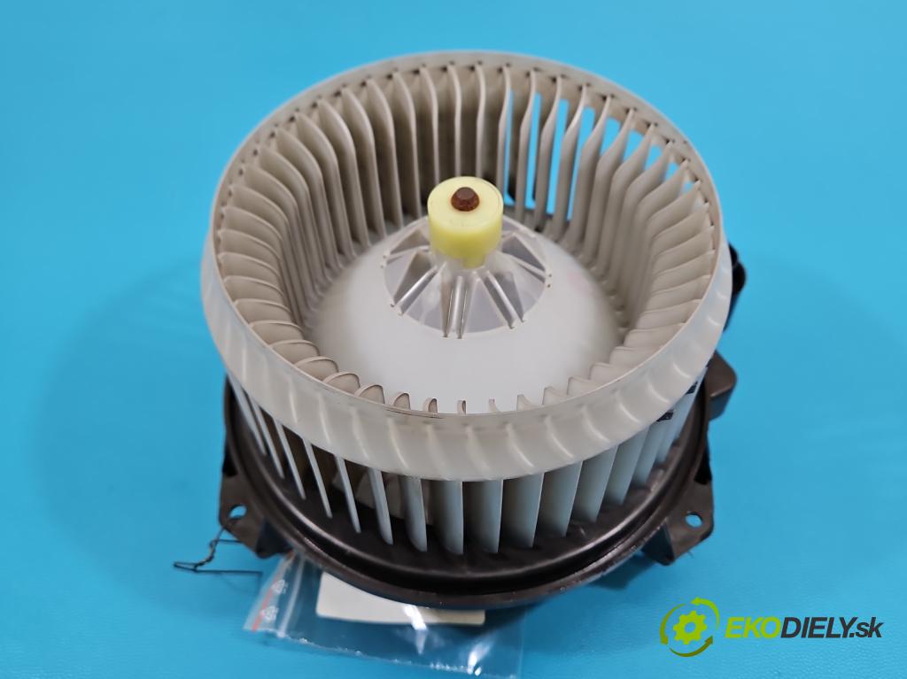 Toyota Auris II 2012-2018 1.6 16V 132  HP manual 97 kW 1598 cm3 5- ventilátor vzduchu AV272700-8085
