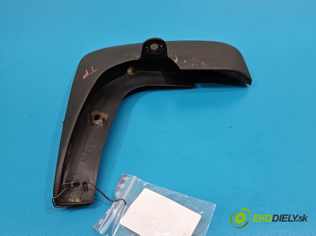 Toyota Auris II 2012-2018 1.6 16V 132  HP manual 97 kW 1598 cm3 5- blatník 76625-02330