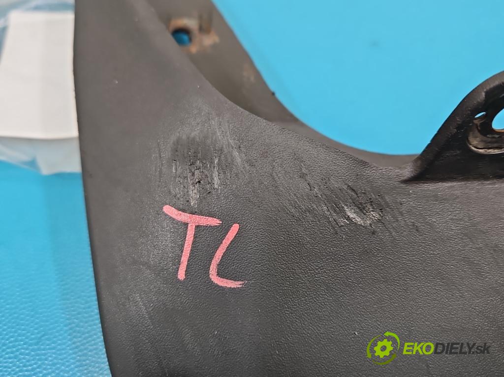 Toyota Auris II 2012-2018 1.6 16V 132  HP manual 97 kW 1598 cm3 5- blatník 76626-02330