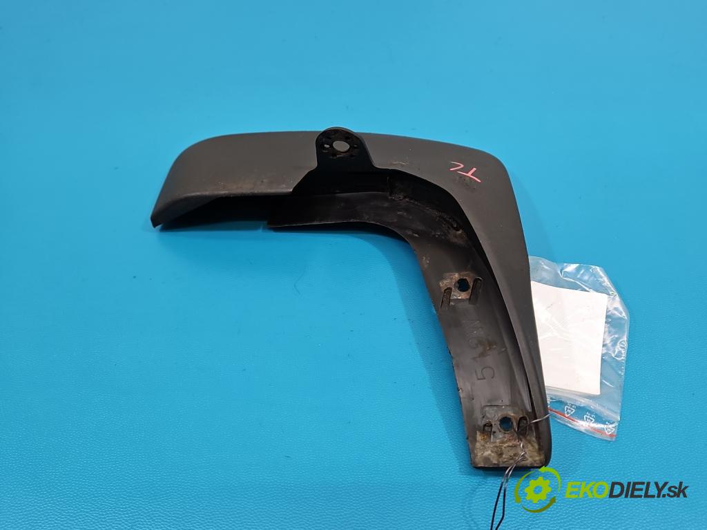 Toyota Auris II 2012-2018 1.6 16V 132  HP manual 97 kW 1598 cm3 5- blatník 76626-02330