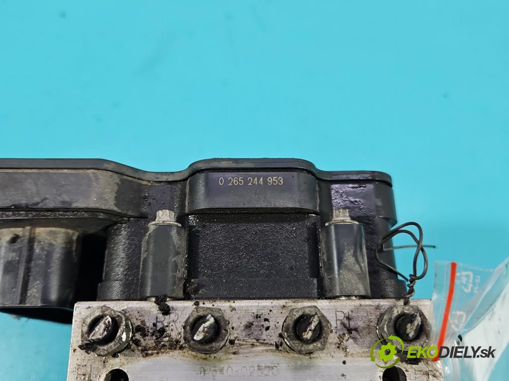 Toyota Auris II 2012-2018 1.6 16V 132 hp manual 97 kW 1598 cm3 5- čerpadlo abs 0265956731 (Pumpa ABS)