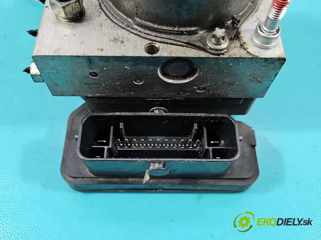 Toyota Auris II 2012-2018 1.6 16V 132 hp manual 97 kW 1598 cm3 5- čerpadlo abs 0265956731 (Pumpa ABS)