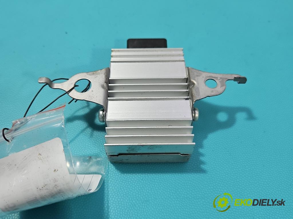 Toyota Auris II 2012-2018 1.6 16V 132  HP manual 97 kW 1598 cm3 5- riadiaca jednotka ostatné 89570-12360