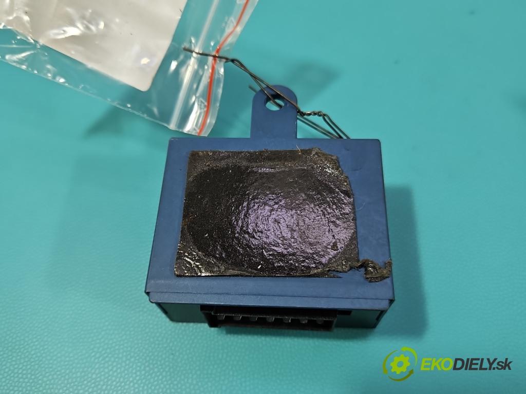 Toyota Auris II 2012-2018 1.6 16V 132  HP manual 97 kW 1598 cm3 5- riadiaca jednotka ostatné 321113