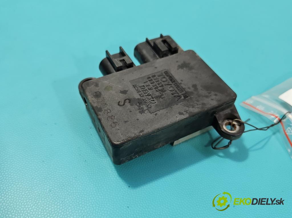 Toyota Auris II 2012-2018 1.6 16V 132  HP manual 97 kW 1598 cm3 5- Relé: ventilátoru 89257-12010