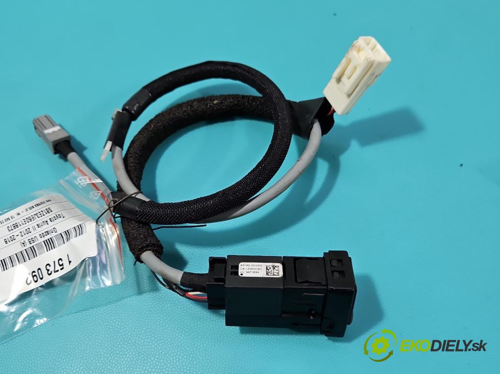 Toyota Auris II 2012-2018 1.6 16V 132  HP manual 97 kW 1598 cm3 5- zásuvka USB 86190-0D030