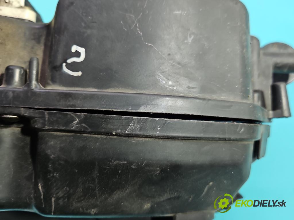 Honda VFR 800 1998-2001 0.8b 109 HP manual 80 kW 781 cm3 2- obal filtra vzduchu 1573095 (Obal vzduchového filtra)