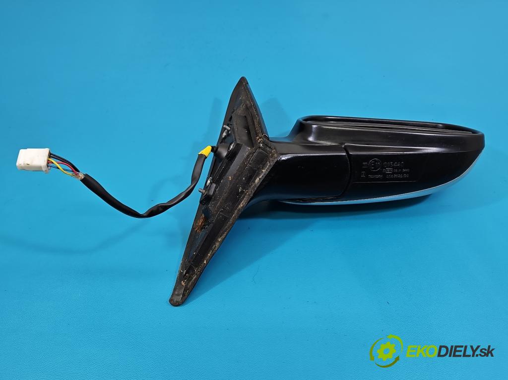 Toyota Avensis I T22 1997-2003 2.0 vvti 150 HP manual 110 kW 1998 cm3 4- zrkadlo pravé  (Kľučka dverí ostatné)