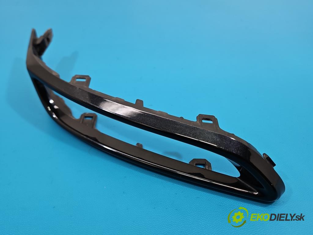 Toyota Auris II 2012-2018 1.6 16V 132  HP manual 97 kW 1598 cm3 5- blenda mriežka: nárazník pravé 52152-02030